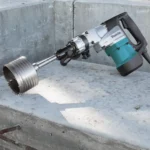 Makita 11 amp rotary hammer with D handle and case
