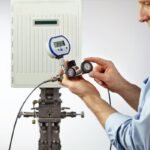 Ralston Instruments QSCM-2FSA-20-2 QSCM Manifold,1/4"FNPT Gauge Adaptor,20ft,2ft Hoses,Bag - Image 2